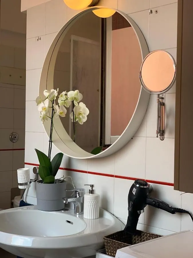 Camozzi Central Apartment Bergamo 0*,  Italy