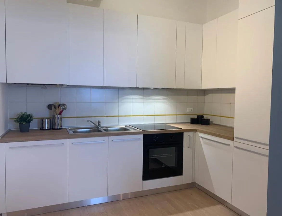 Camozzi Central Apartment Bergamo 0*,  Italy