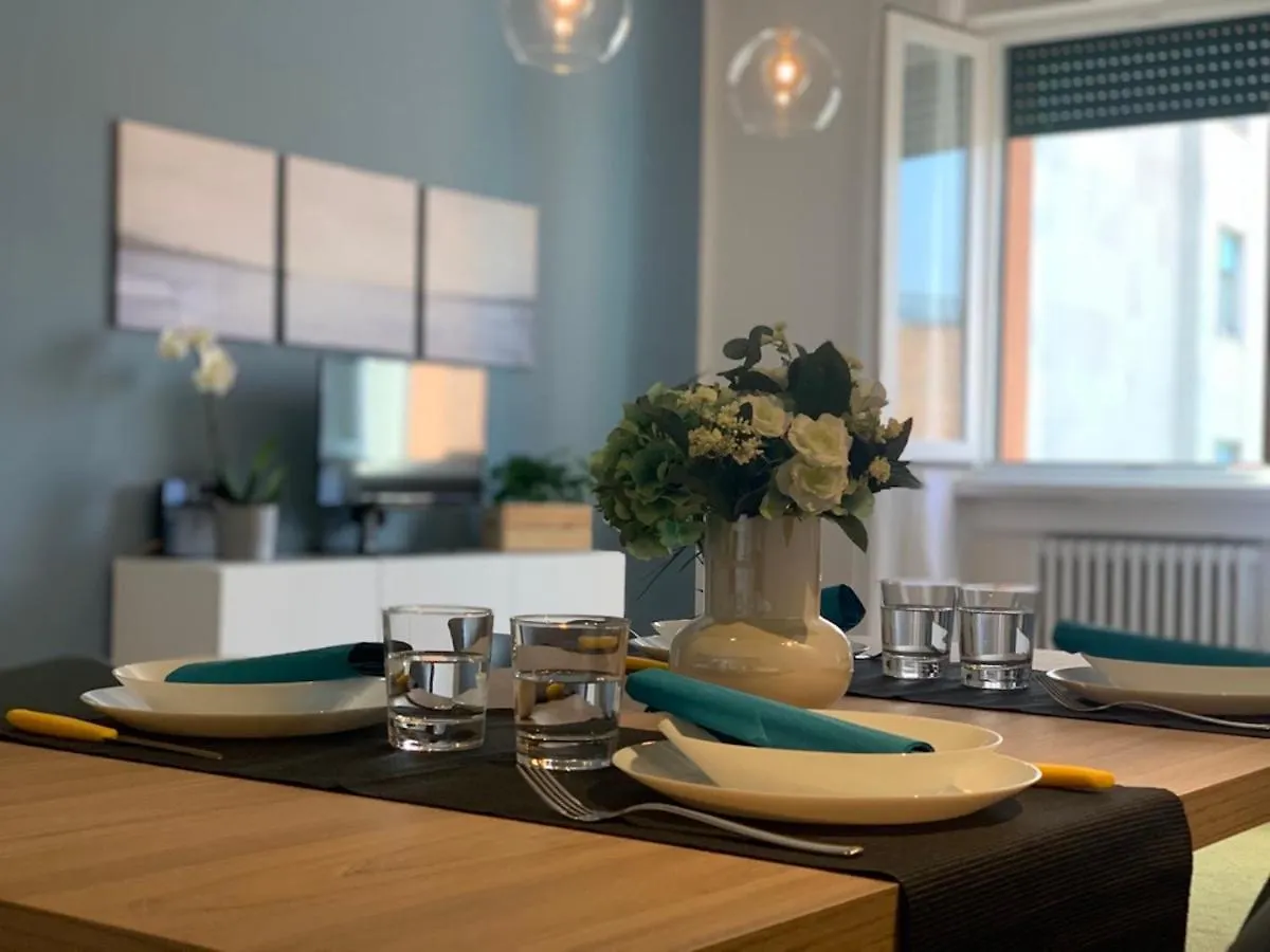 Camozzi Central Apartment Bergamo Italy