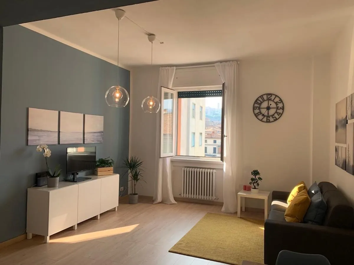 Camozzi Central Apartment Bergamo 0*,  Italy