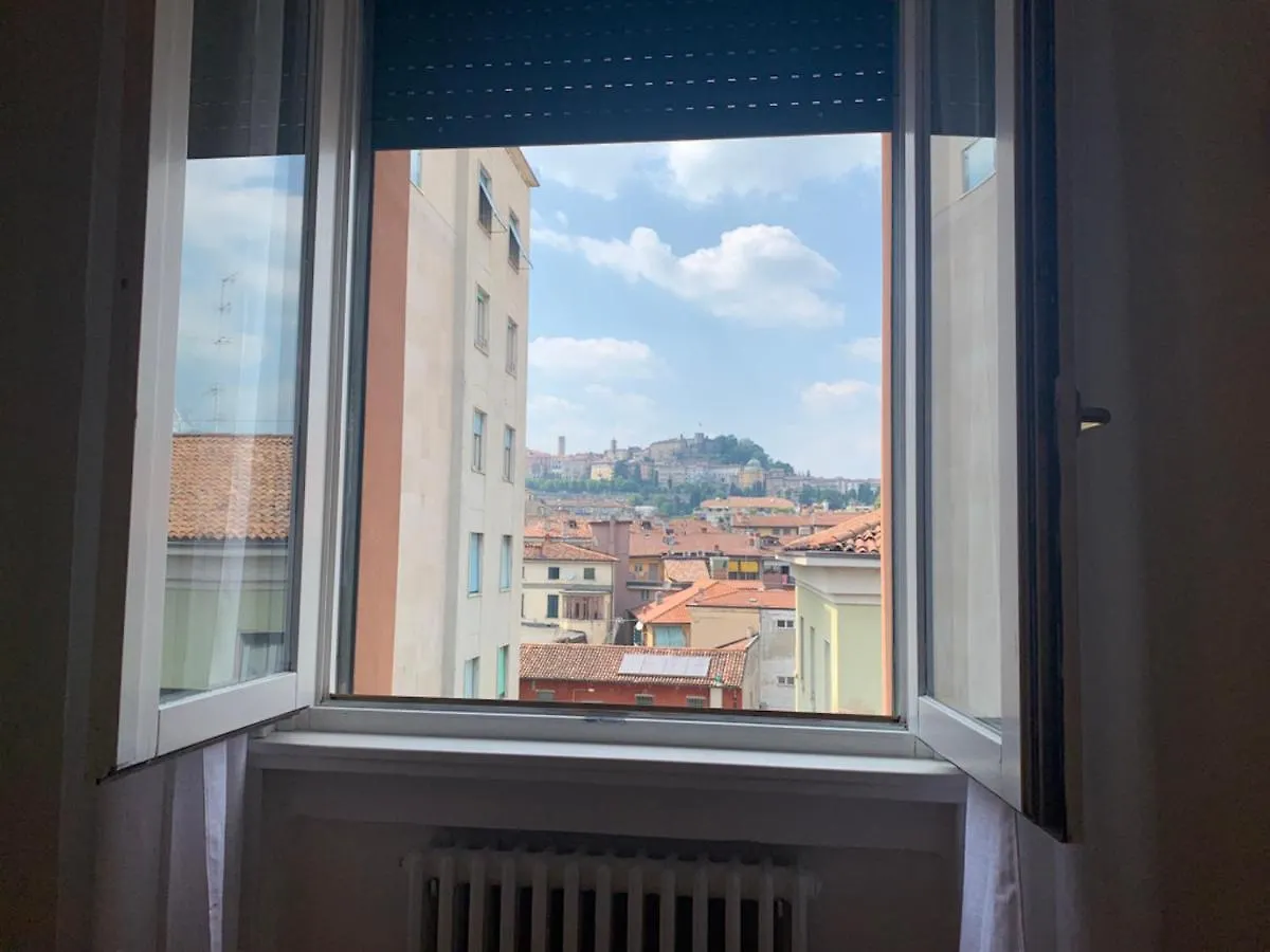 Camozzi Central Apartment Bergamo 0*,
