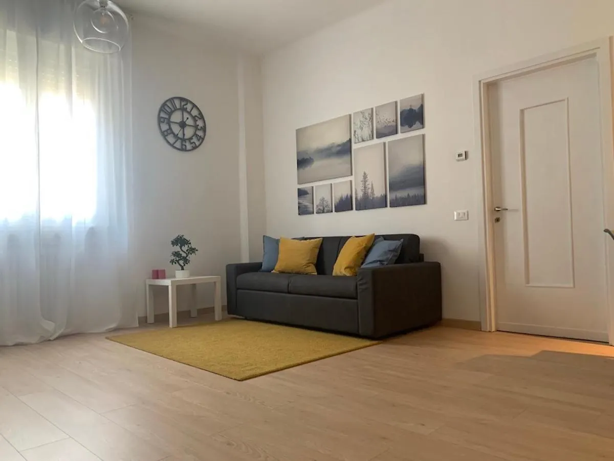 Camozzi Central Apartment Bergamo Italy