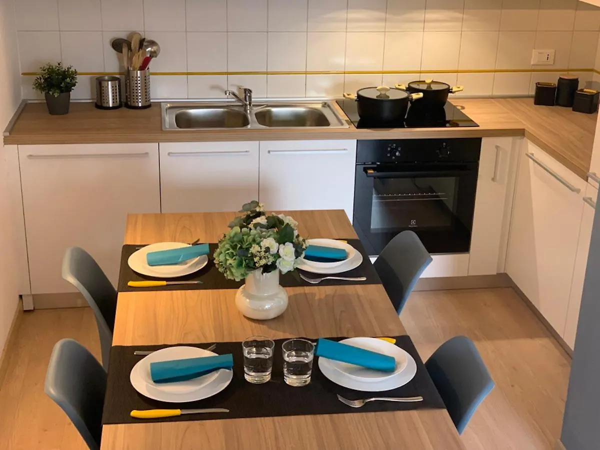 Camozzi Central Apartment Bergamo 0*,  Italy