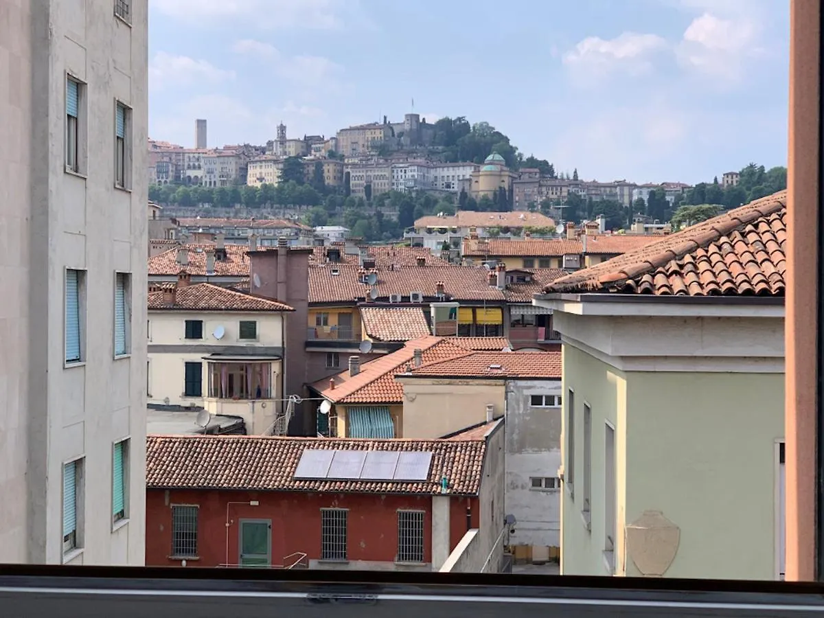 Camozzi Central Apartment Bergamo