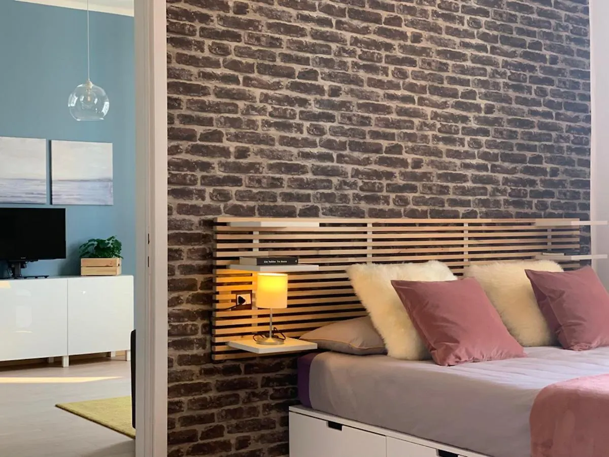 Camozzi Central Apartment Bergamo 0*,  Italy