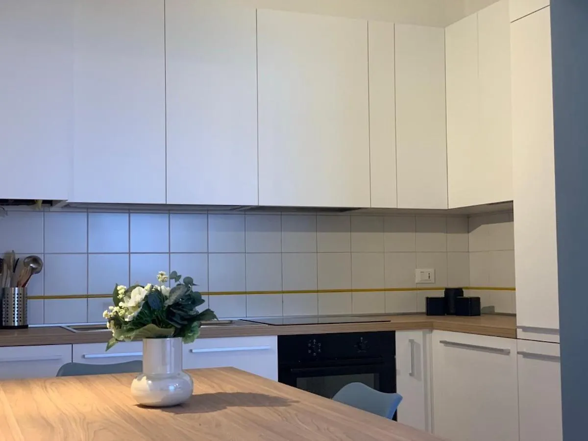 Camozzi Central Apartment Bergamo Italy
